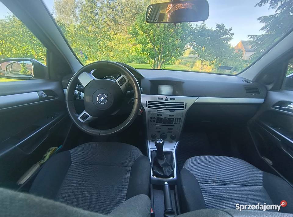Opel Astra H Sedan 13 Diesel łódzkie Sieradz