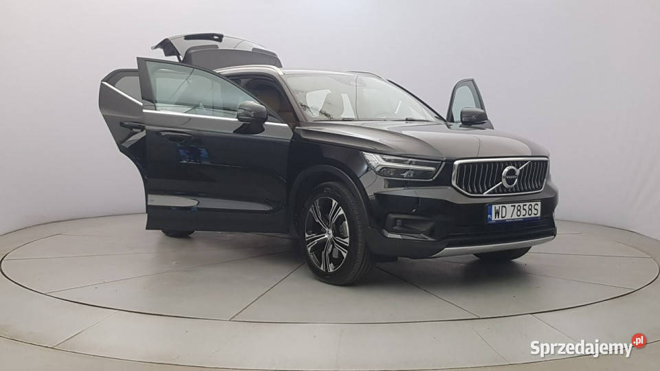 Volvo XC 40 T5 PlugIn Hybrid Inscription Z Warszawa