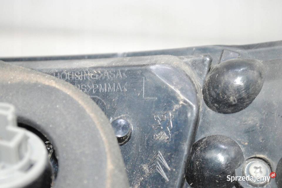 LAMPA KLAPY LEWY TYŁ PEUGEOT 4007 CCROSSER