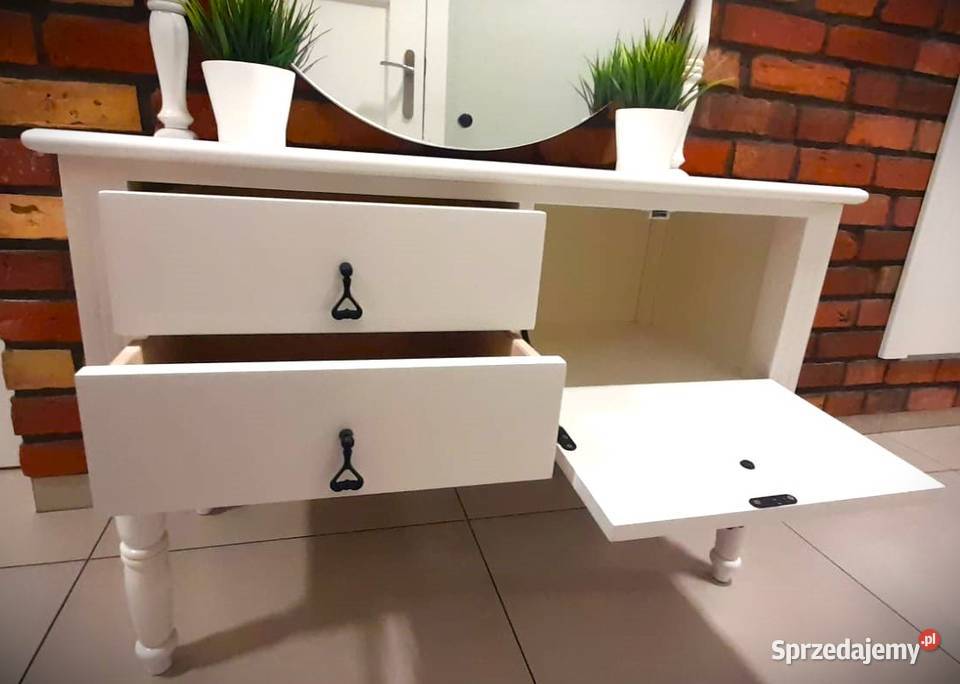 Toaletka z lustrem i taboretem 92cm Zbąszyń