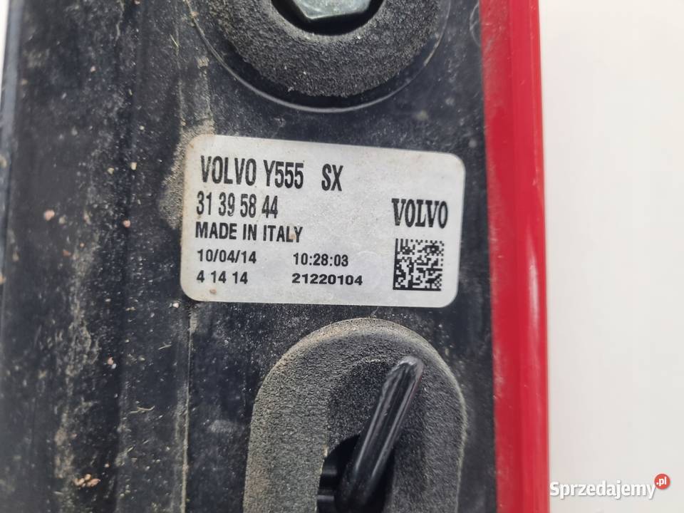 Volvo V40 II 1216r TYLNIA TYLNA LAMPA LEWA lewy
