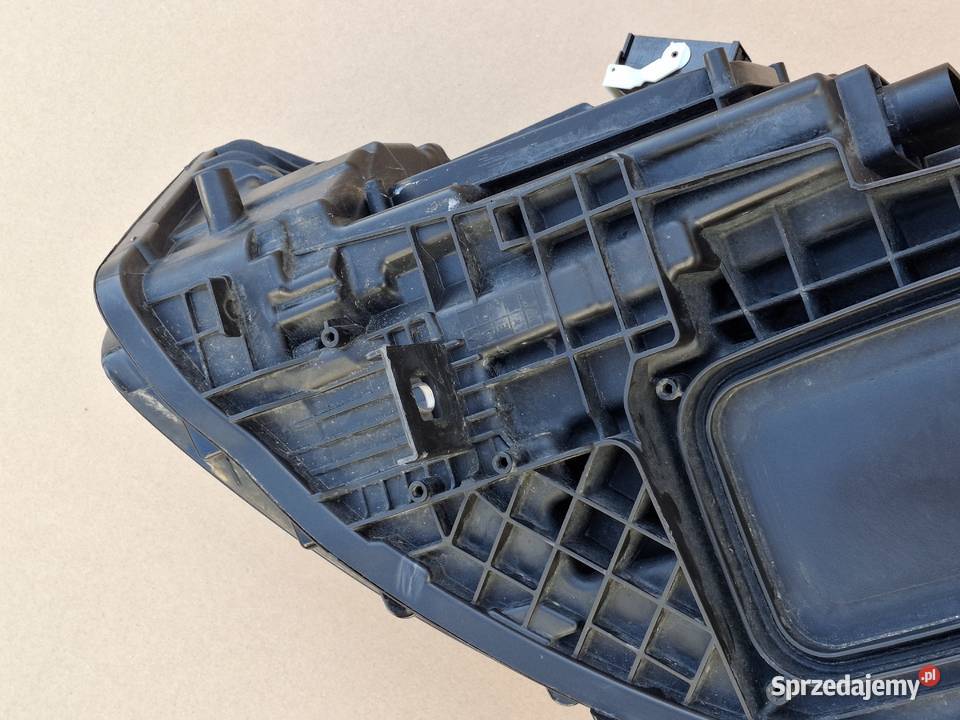 MERCEDES AKLASA W177 REFLEKTOR PRAWY FULL LED sprzedam