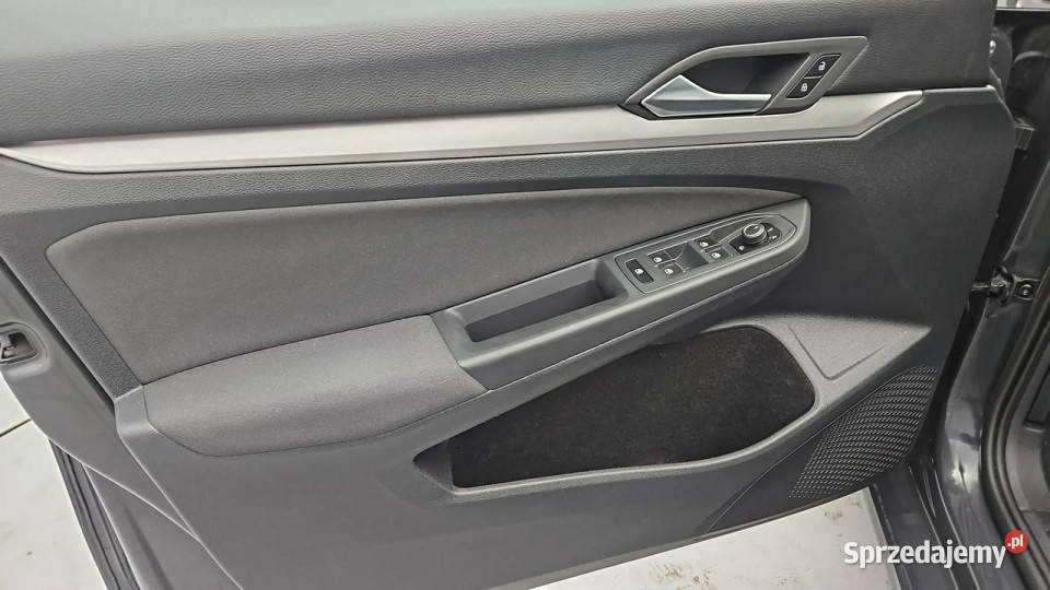 Volkswagen Golf VIII 20 TDI Life Z Polskiego ESP Warszawa