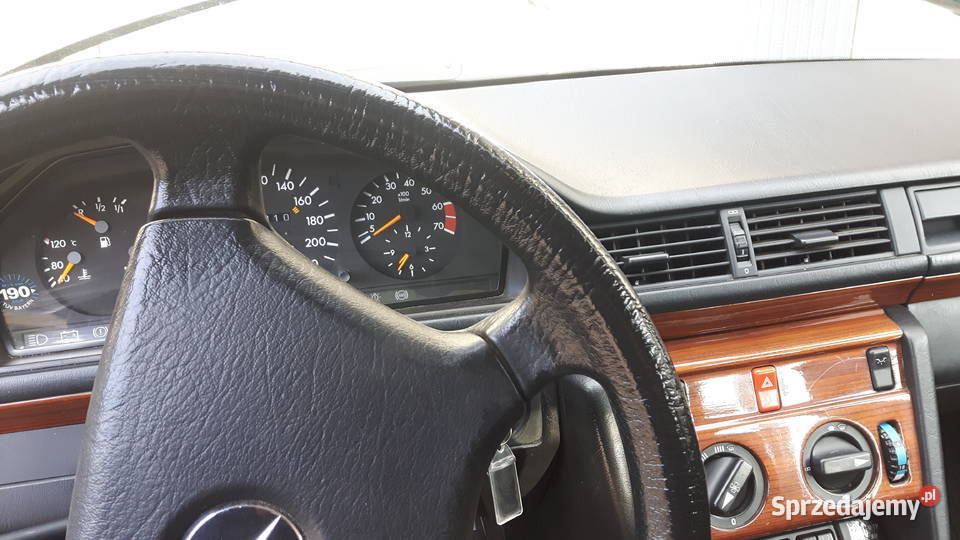 Sprzedam w124 230 przebieg 153000 Bytów