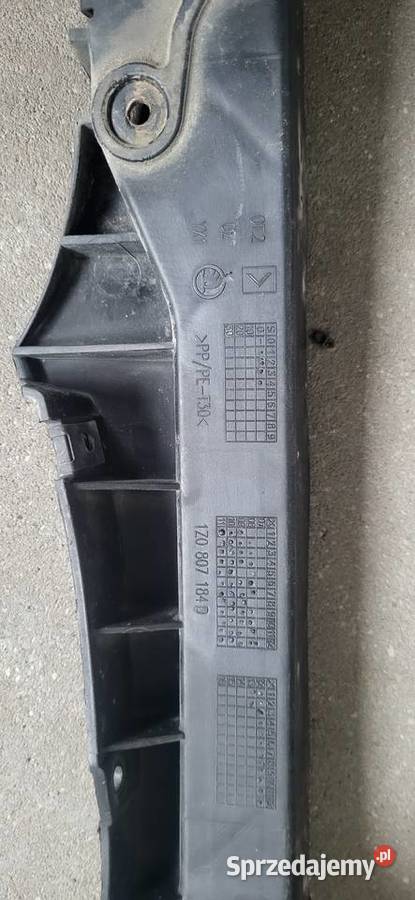 Sprzedam ślizgi pod lampe skoda 2011r Samochody na części Narol