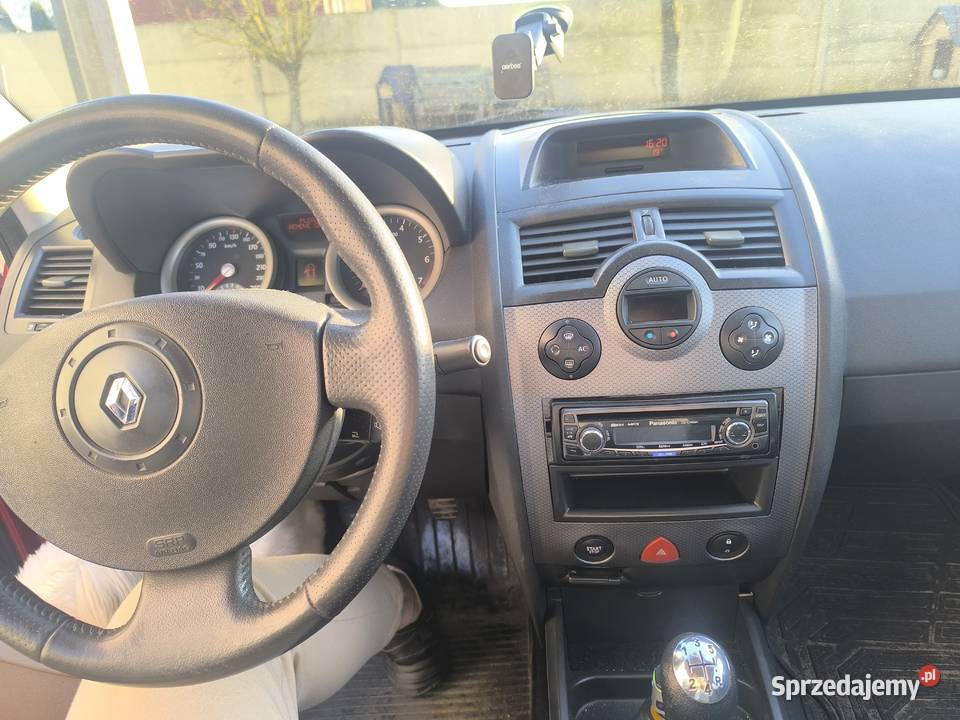 Renault Megane sedan 16 benzyna 112 rocznik 2005 Ozorków sprzedam