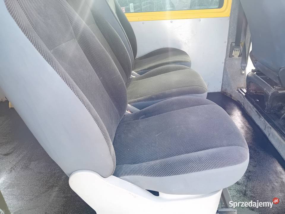 Volkswagen Transporter T4 19 TD 68 235 5 osobowy