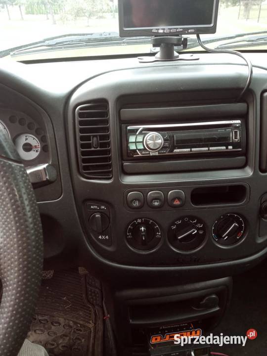 Sprzedam Ford Maverick benzyna 20 napęd 4x4 Maverick Rogi