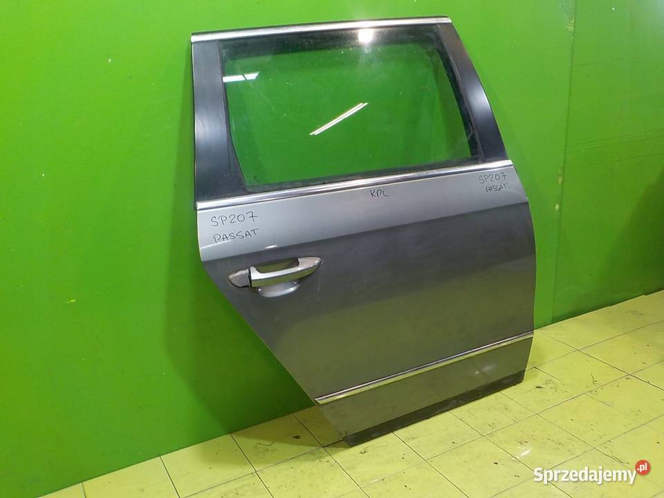 VW PASSAT B6 06r KOMBI drzwi prawe tyl kompletne Suków sprzedam