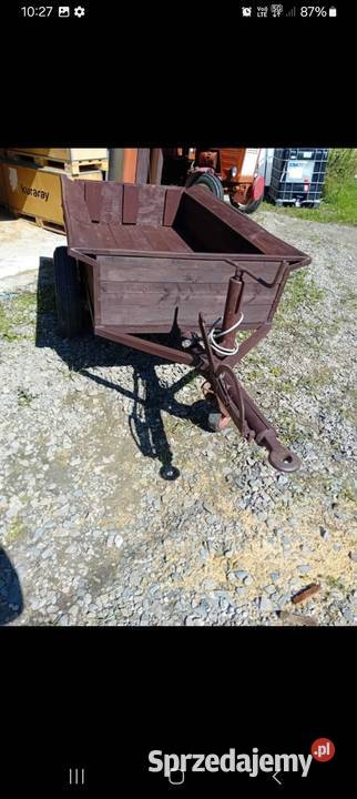 Przyczepka do traktora z hamulcem