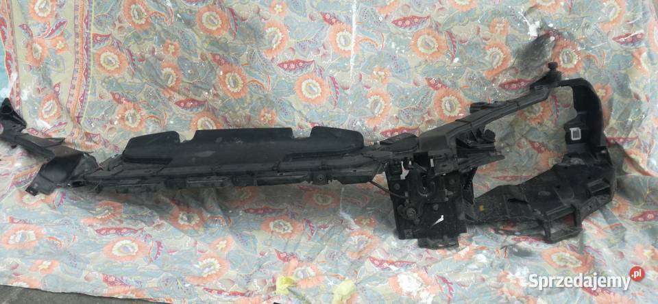 Pas przedni volvo v 40 2014 do naprawy Karoseria sprzedam