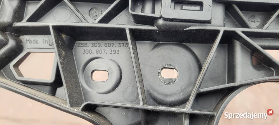 VW PASSAT B8 PRAWY LEWY KOMPLET ŚLIZG ZDERZAKA Ruda Śląska sprzedam