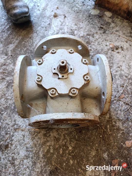 Zawór czterodrożny szklarnia centralnie Czarny Las