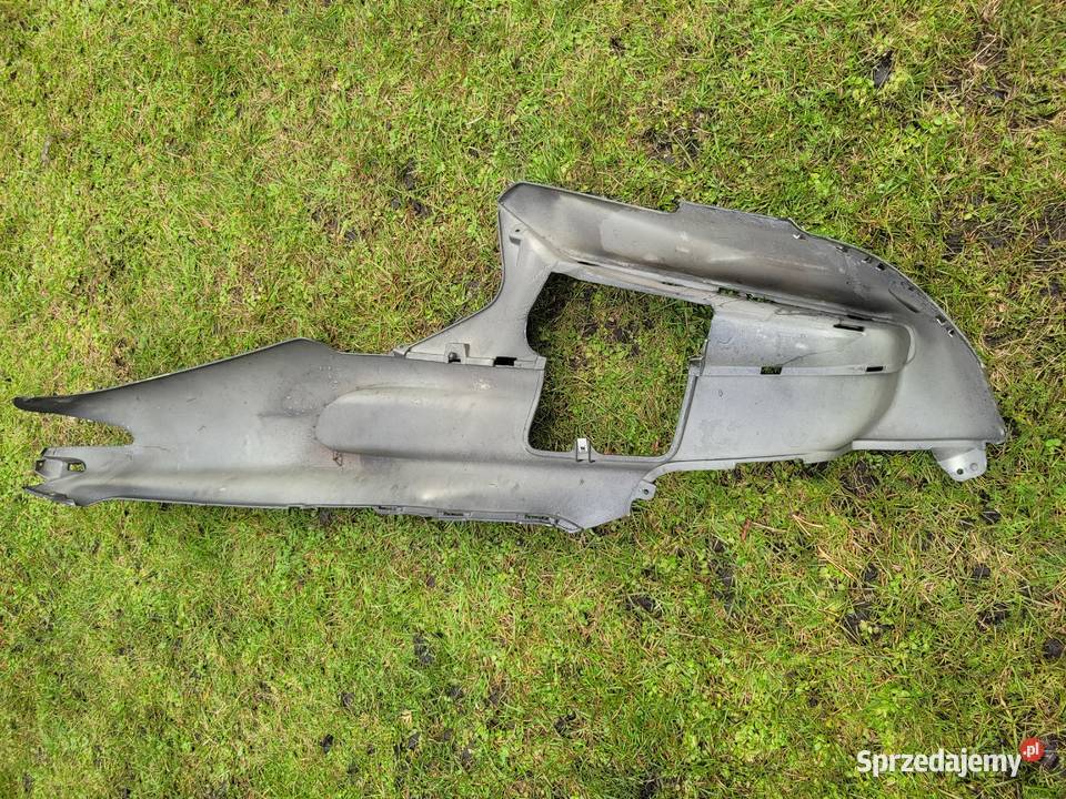 GILERA RUNNER bok boczek plug podloga owiewka Piła