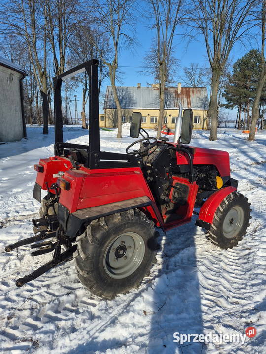 Ciągnik rolniczy Pronar MTZ320 dostępny w Opoczno