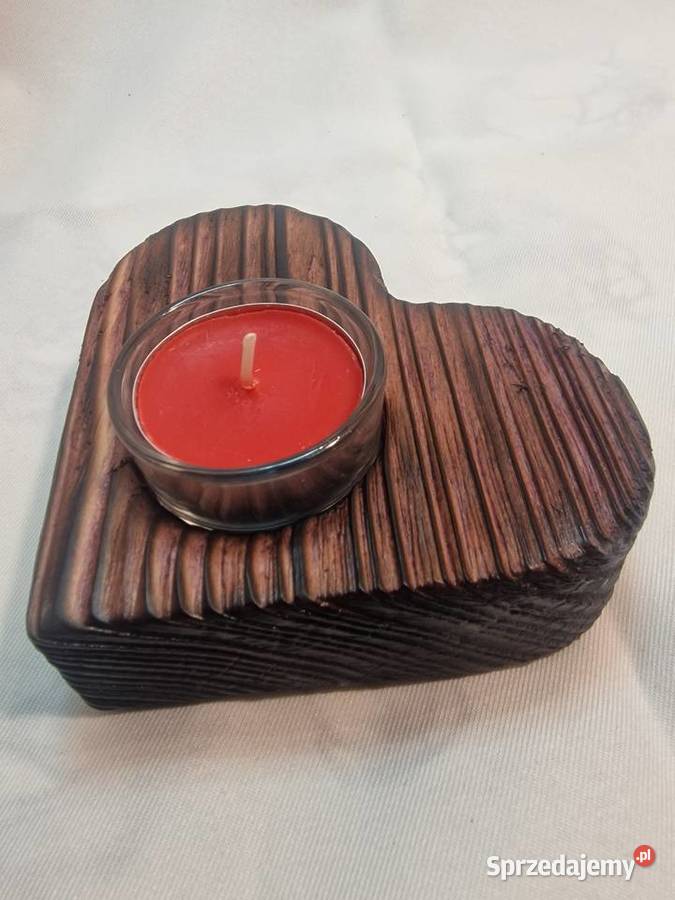 Świecznik drewniany serce mahoniowy na tealight