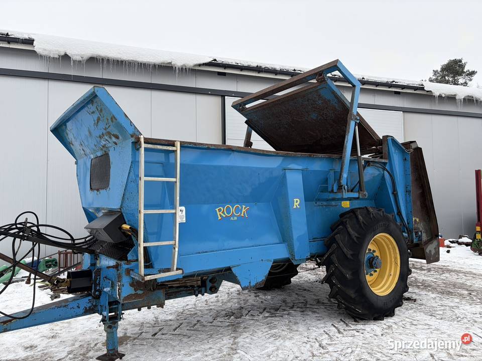 Rozrzutnik obornika Rock 8 ton pionowe walce Rozrzutniki obornika Myszyniec