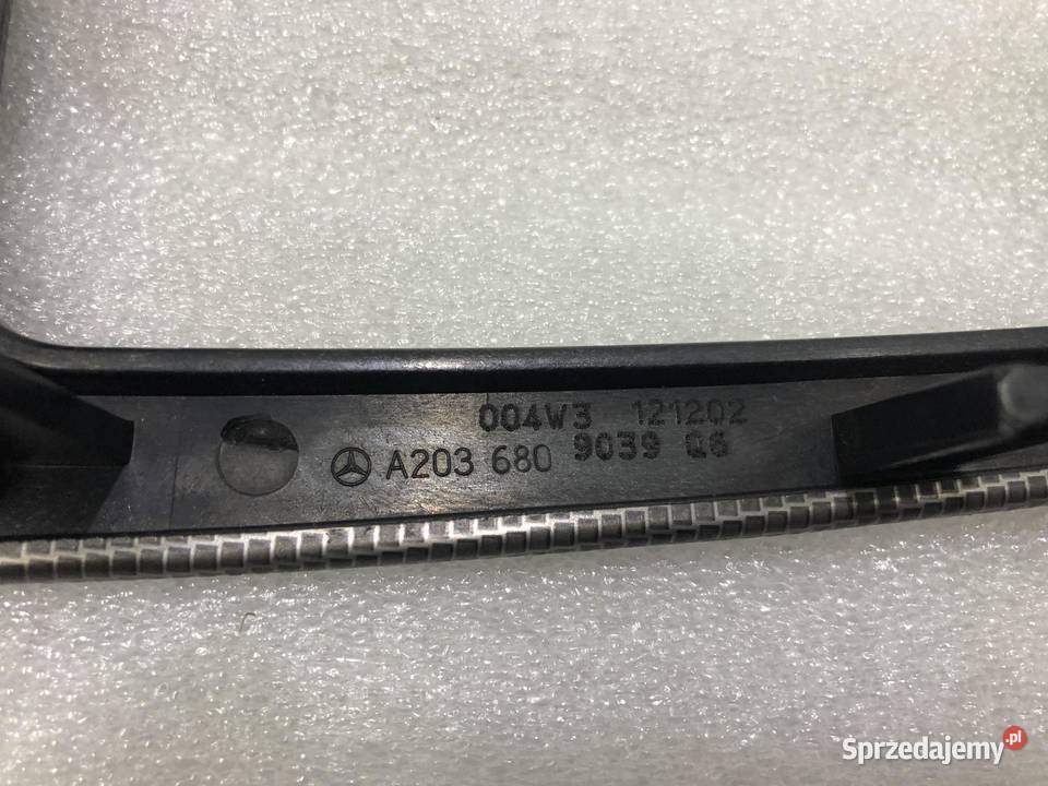 RAMKA DEKOR KONSOLI MERCEDES W203 A2036809039