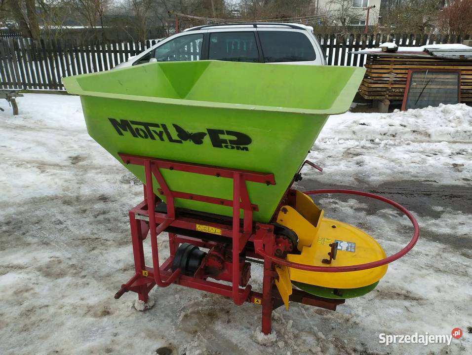 Rozsiewacz Motyl duży 600l do nawozu soli wapna małopolskie Dąbrowa Tarnowska