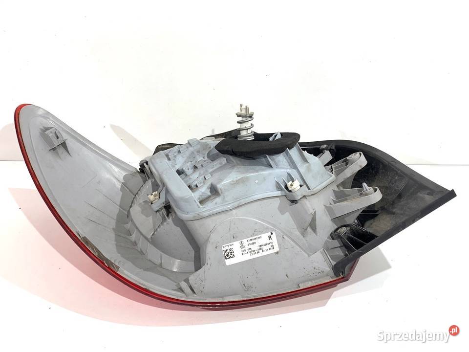 LAMPA PRAWY TYŁ MERCEDES W176 A1769060200 Części samochodowe