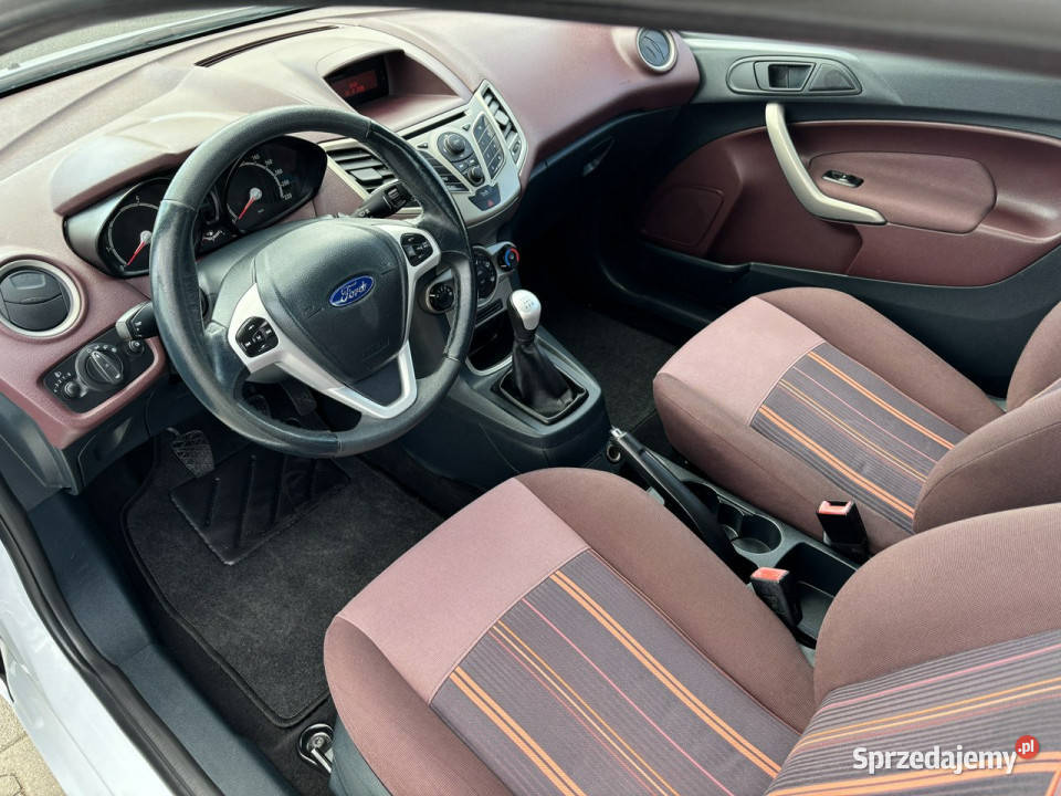 Ford Fiesta Bezwypadkowy zadbanyŚwietny silnik tempomat Przyszowice sprzedam