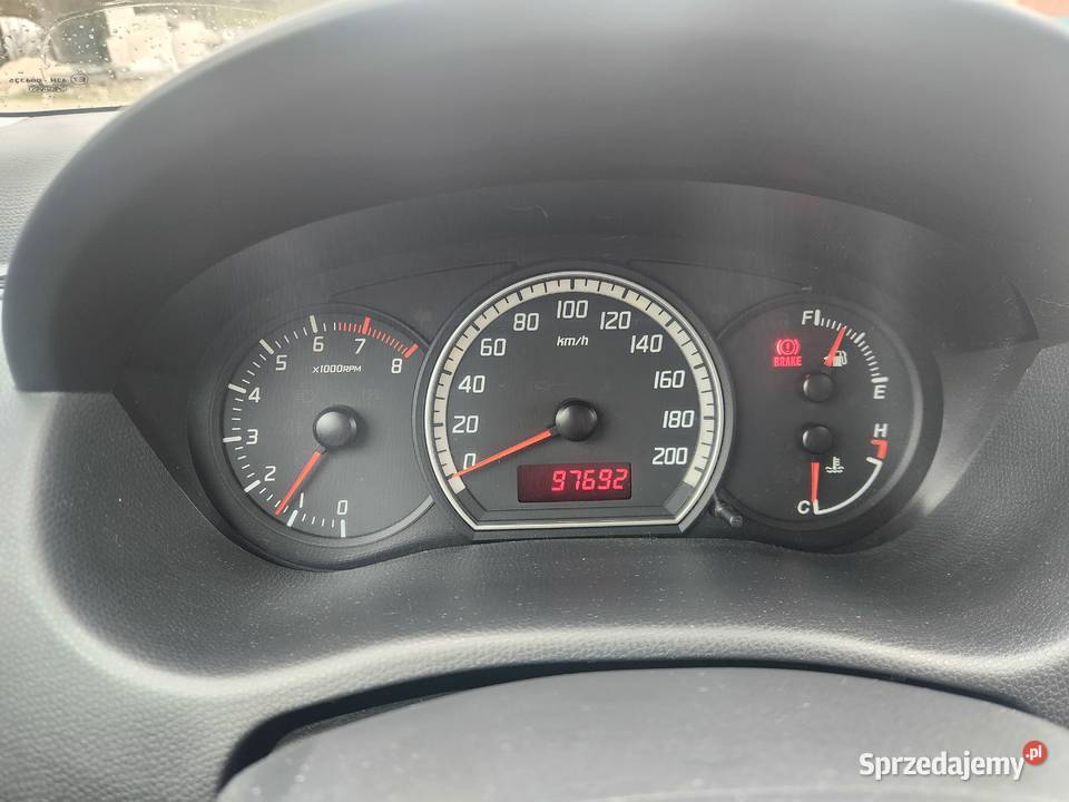 Suzuki swift 2008 13 benzyna