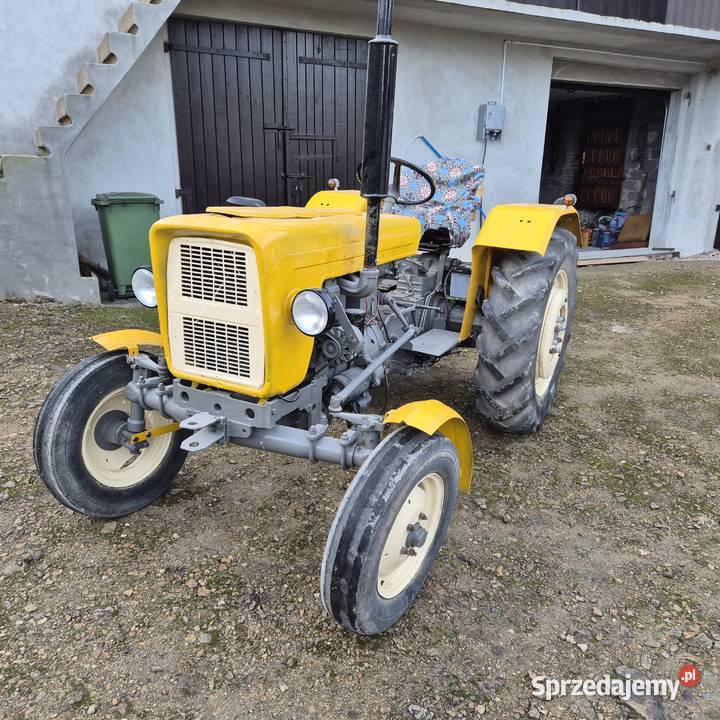 Ciągnik rolniczy Ursus C330