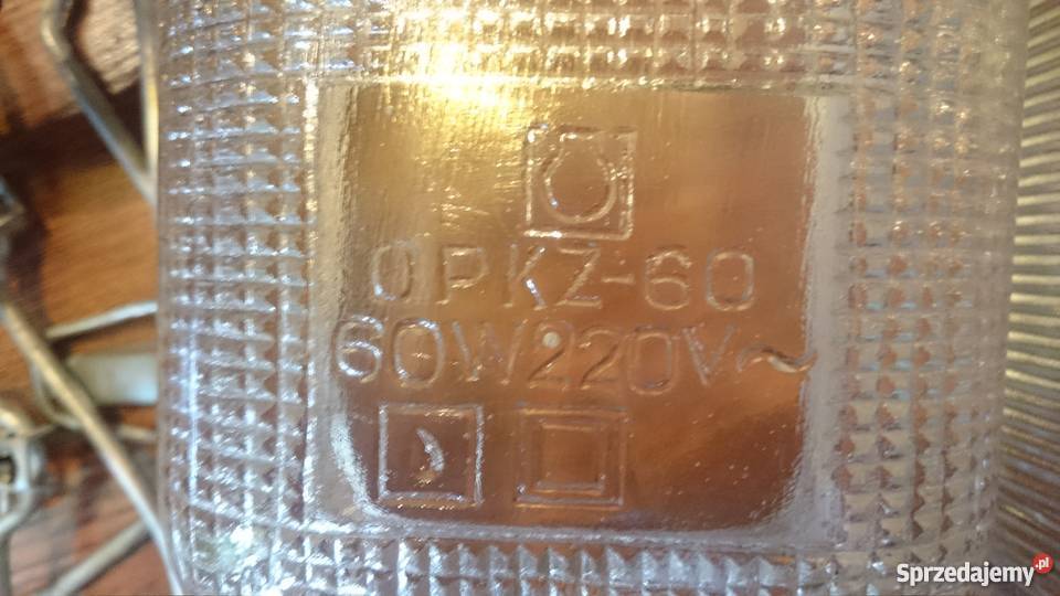 Lampy PRL 1979 oprawa porcelanowa OPKZ 60W Oświetlenie Łódź