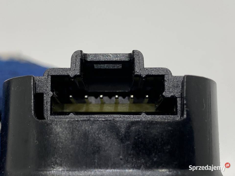 LAMPA SUFITOWA LED TYŁ MERCEDES GLE A0009065005 sprzedam