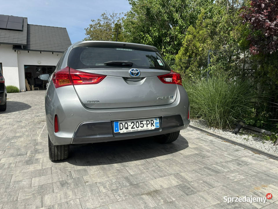 Toyota Auris Hybryda niski przebieg oryginalny kamera cofania wielkopolskie Poznań sprzedam