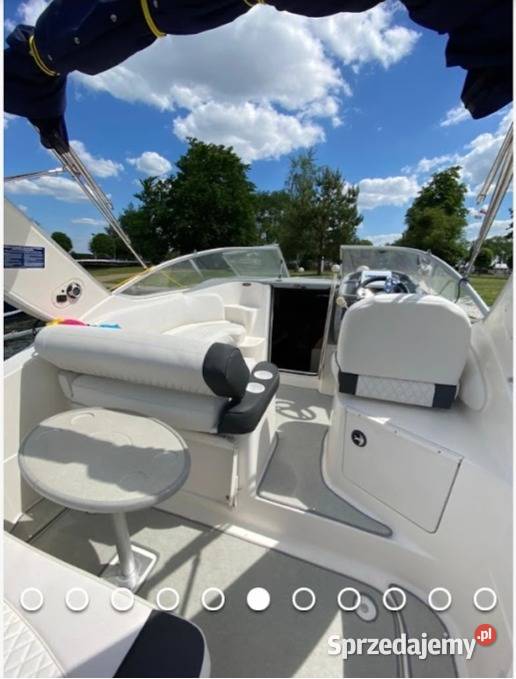 Jacht Bayliner 285 z pojedynczym silnikiem Białystok