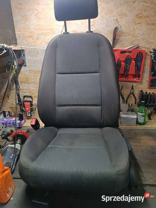 Audi A4 B7 fotele przednie komplet Lutcza