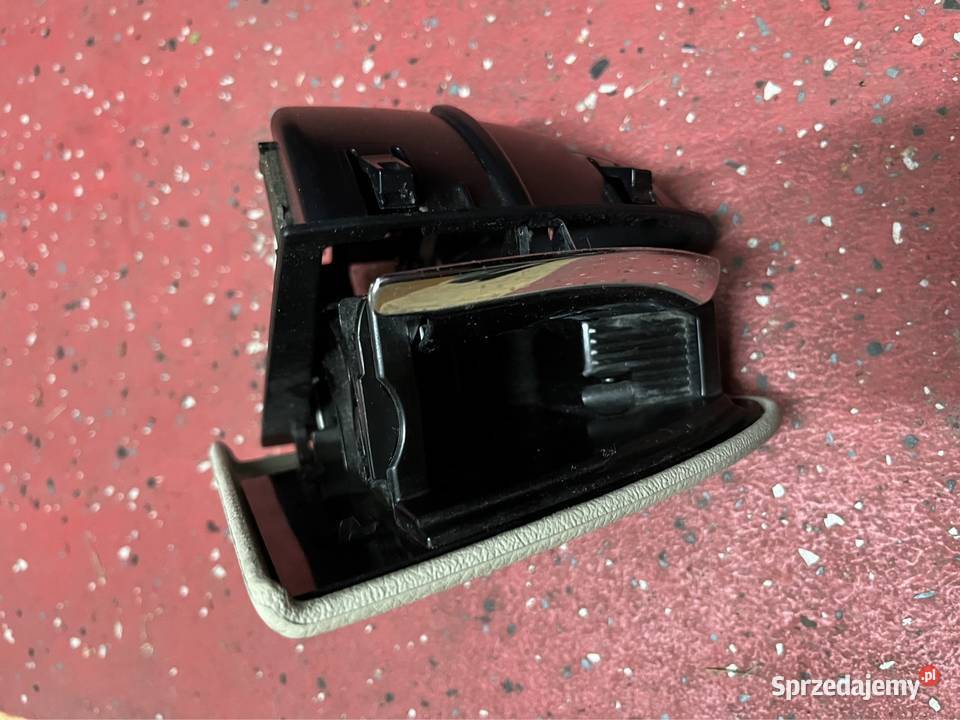 Popielniczka prawy tył Mercedes W211 beżowa Lublin
