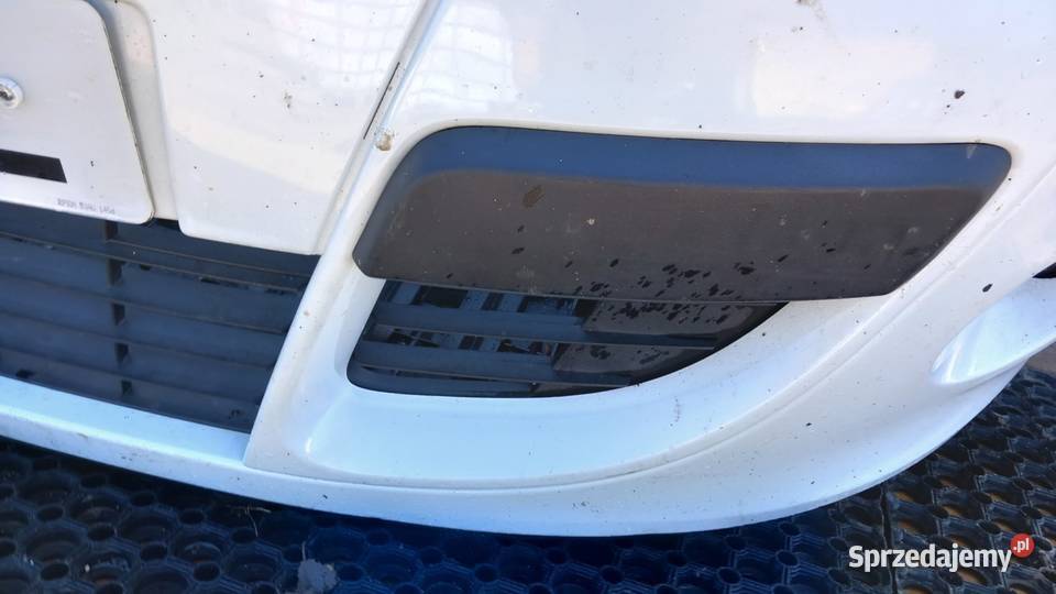 RENAULT MEGANE III CABRIO ZDERZAK PRZÓD OV369 osobowe Zbierkowo