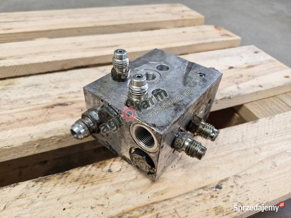 Blok hydrauliczny Lamborghini RS RF RV Części i osprzęt rolniczy Byków