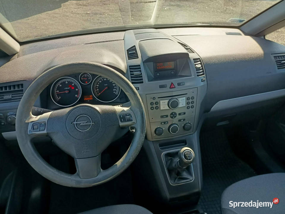Opel Zafira Opel Zafira 19CDTI 101 05r 7os B manualna małopolskie Tarnów