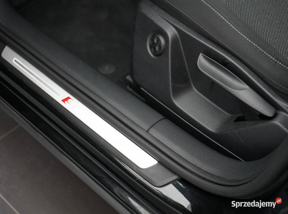 Audi Q2 35 TFSI 150 SLINE Matrix Kamera Tempomat serwisowany w ASO Kielce