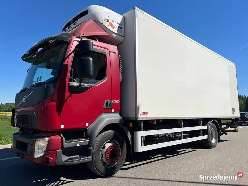 Chlodnia do miesa Hakowka Volvo FM