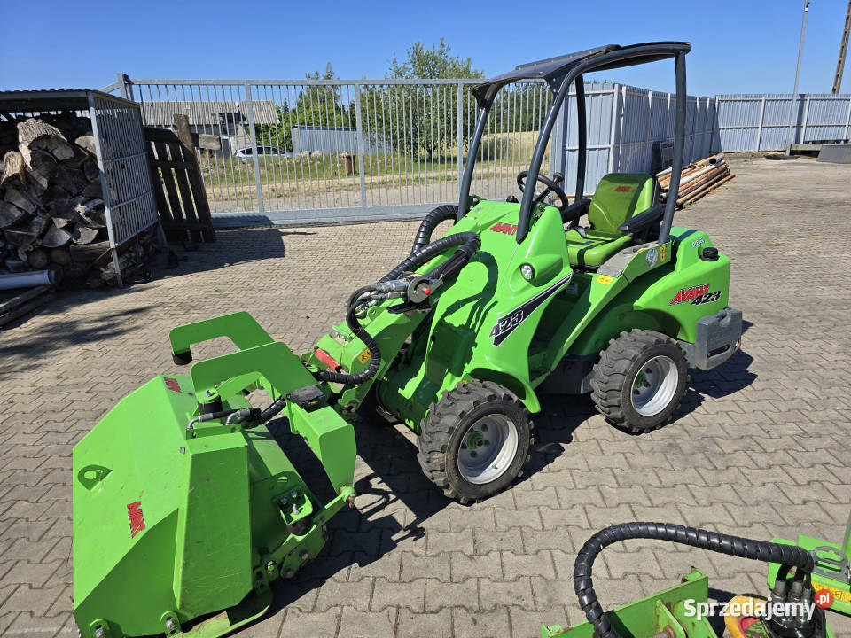 Mini ładowarka teleskopowa AVANT 423 4x4 9 pełny VAT Rudolfowo