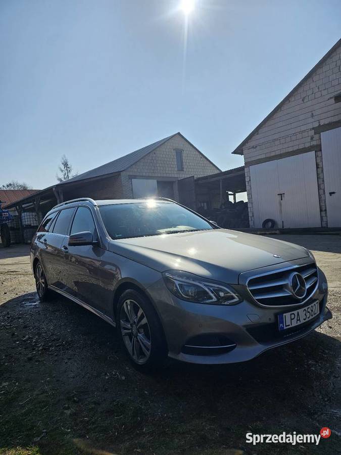 Mercedes Benz W212 E350 polift full Podedwórze