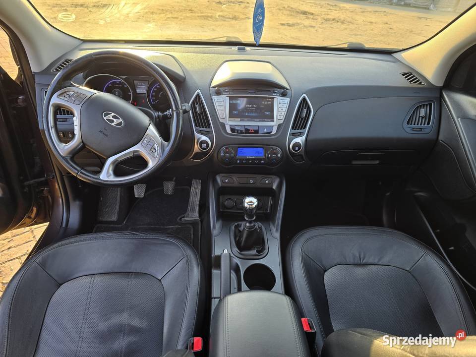Hyundai ix35 panorama skóra bogate wyposażenie nieuszkodzony Tuchola