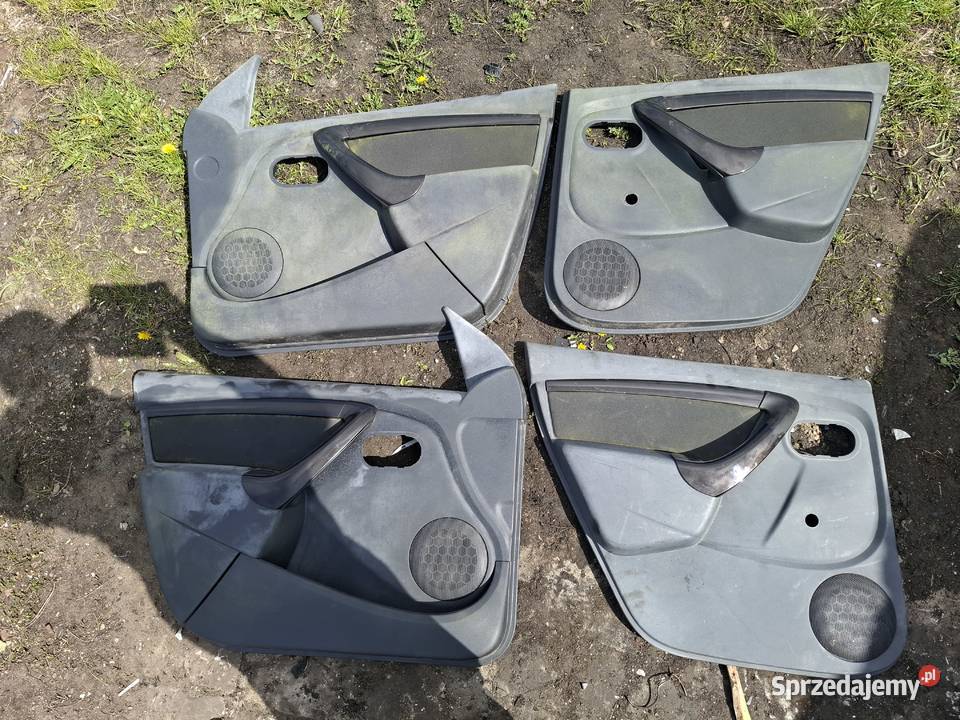 DACIA DUSTER I boczek drzwi 4 sztuki Kielce