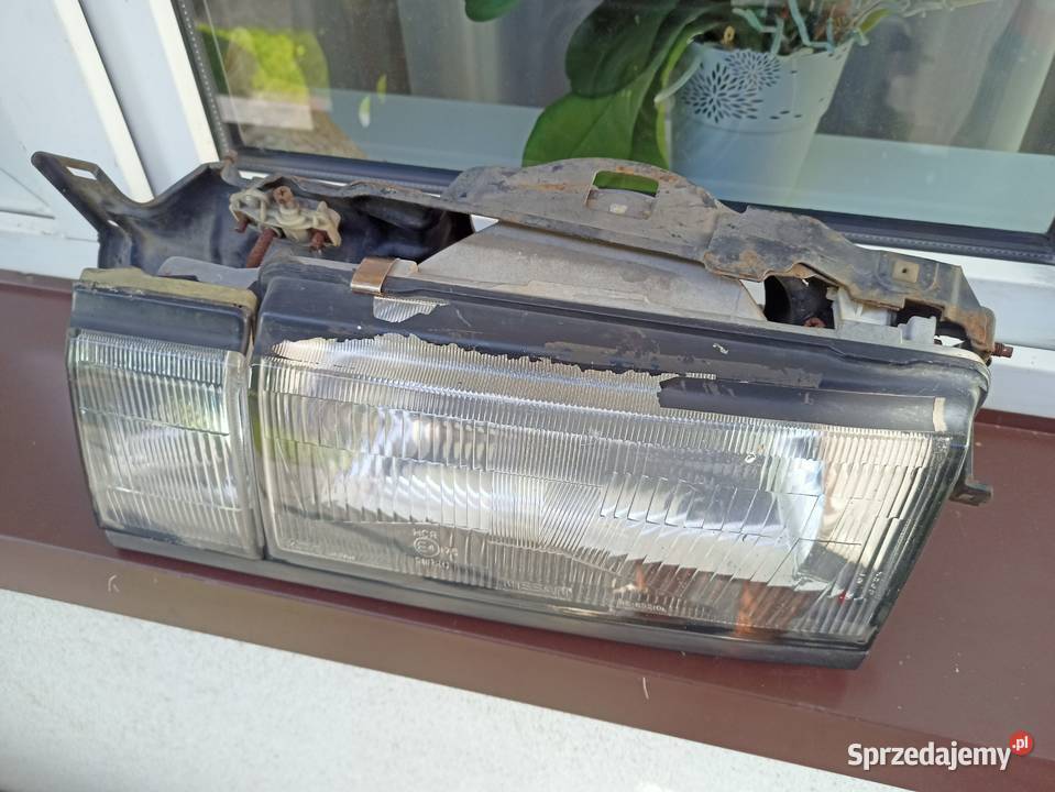 Nissan Sunny B12 Coupe lampa przednia reflektor Sieradz sprzedam