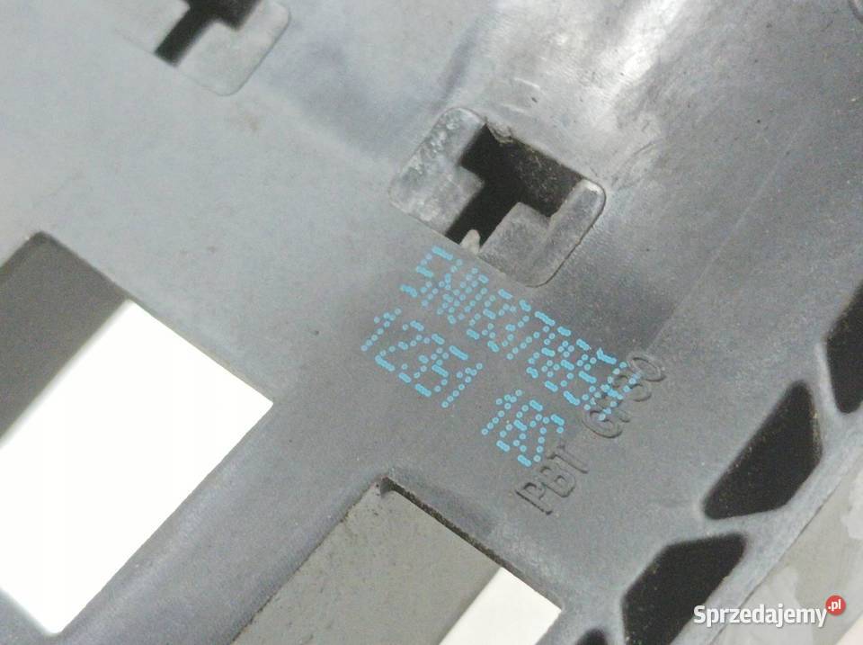 KLAMKA ZEWNĘTRZNA LEWA PRAWA PRZÓD TYŁ KOMPLET Rok produkcji 2011 Karoseria