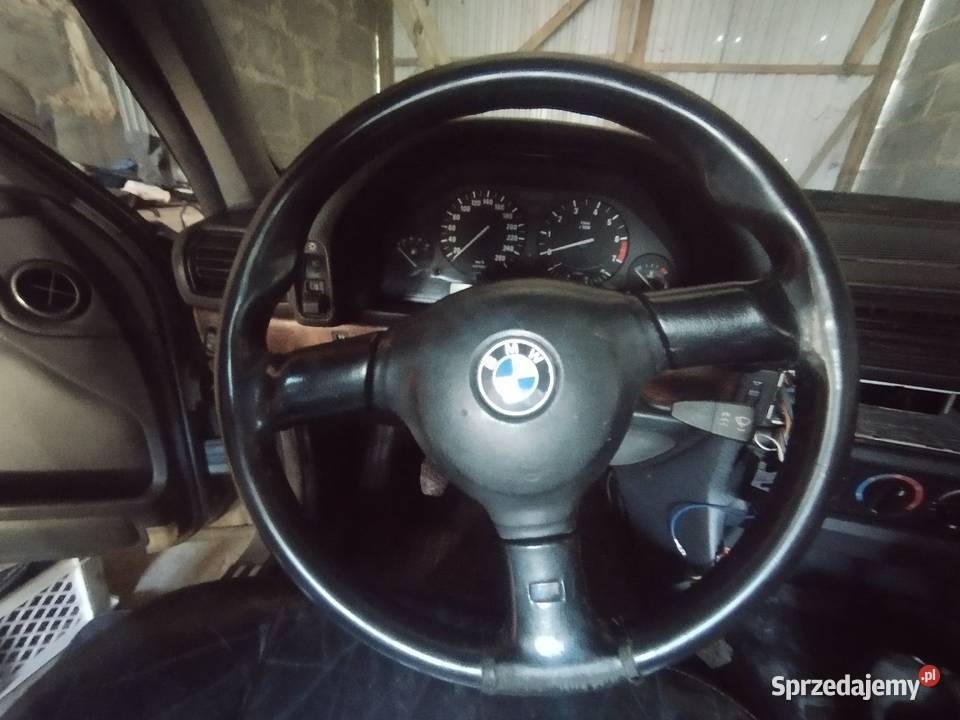 BMW 730 E32 1988 3000cm3 Gromiec