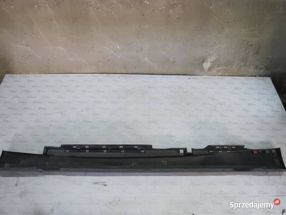 BMW E81 E87 06r listwa progowa prawa 871107368