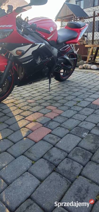 Sprzedam Yamaha r6 2003 zarejestrowana na A2 benzyna Yamaha sprzedam