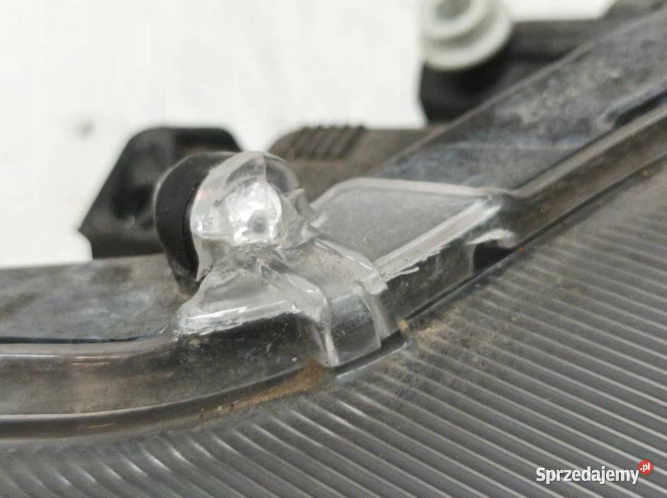 LAMPA PRZÓD PRAWA EU Toyota Yaris IV 2020 Lampy przednie