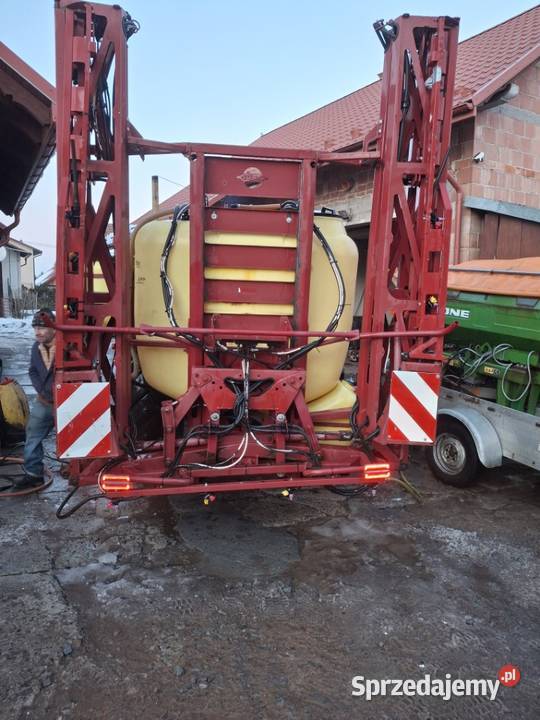 Opryskiwacz zawieszany marki Hardi Łańcut