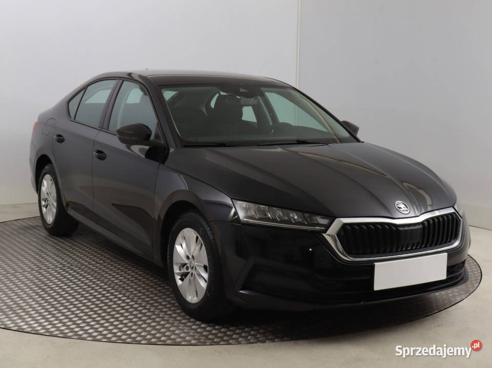 Skoda Octavia 10 TSI wielofunkcyjna kierownica